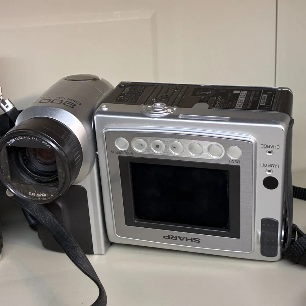 Camera Lot Bundle Sharp VL-H860U Camcorder Panasonic AF X8 YUNON DX-3 Instamatic